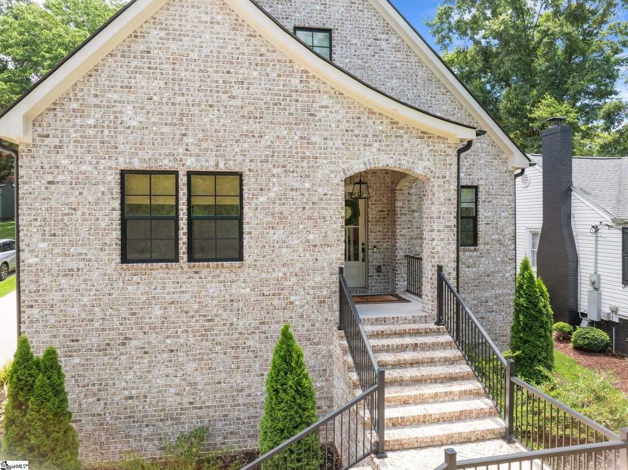 229 Cammer Ave - Photo 3 of 44
