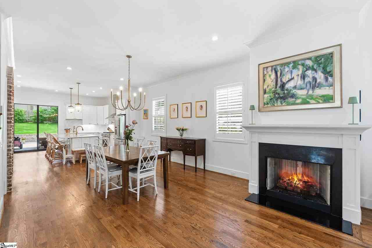 229 Cammer Ave - Photo 7 of 44