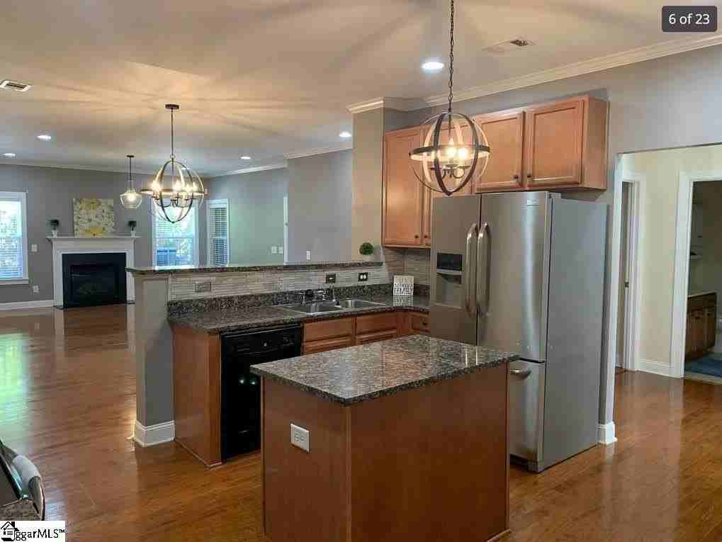 207 Louisville Dr - Photo 2 of 11