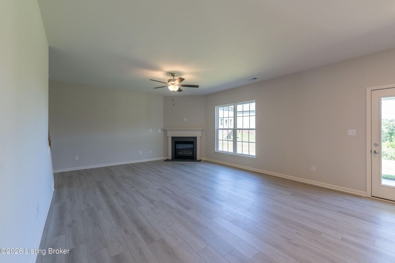 7817 Firescale Ct - Photo 7 of 30