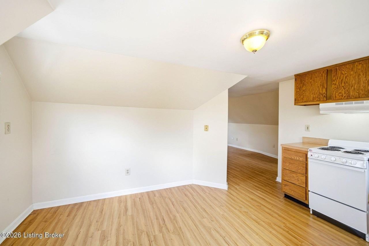 1612 Ellwood Ave #4 - Photo 6 of 28