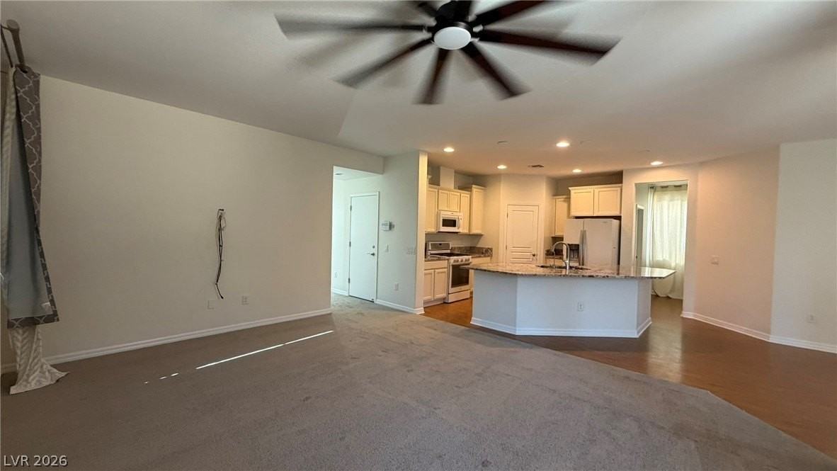 7667 Dewy Falls Ave - Photo 6 of 42