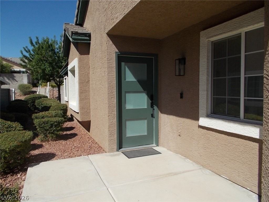 519 Crimson View Pl - Photo 2 of 30