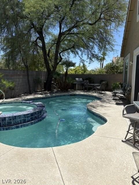 808 Cambridge Cross Pl - Photo 2 of 8