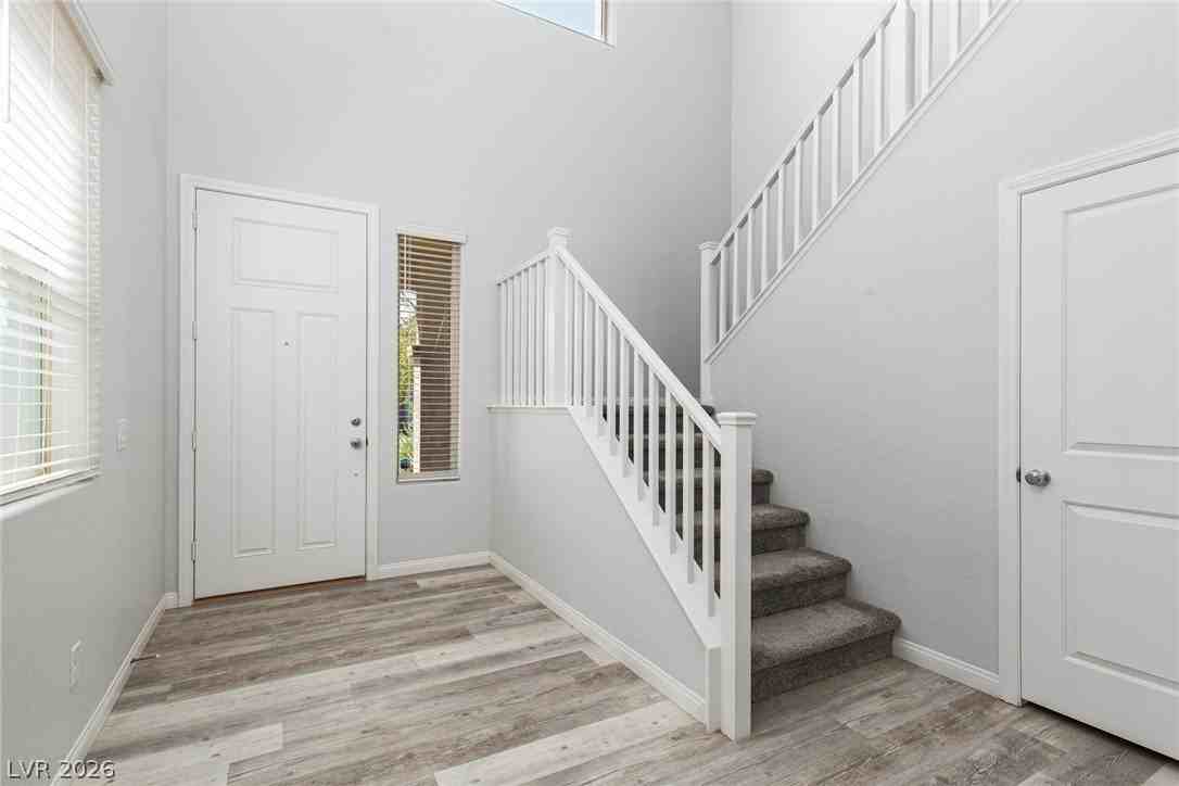 12586 Huckleberry Oak Ave - Photo 4 of 48