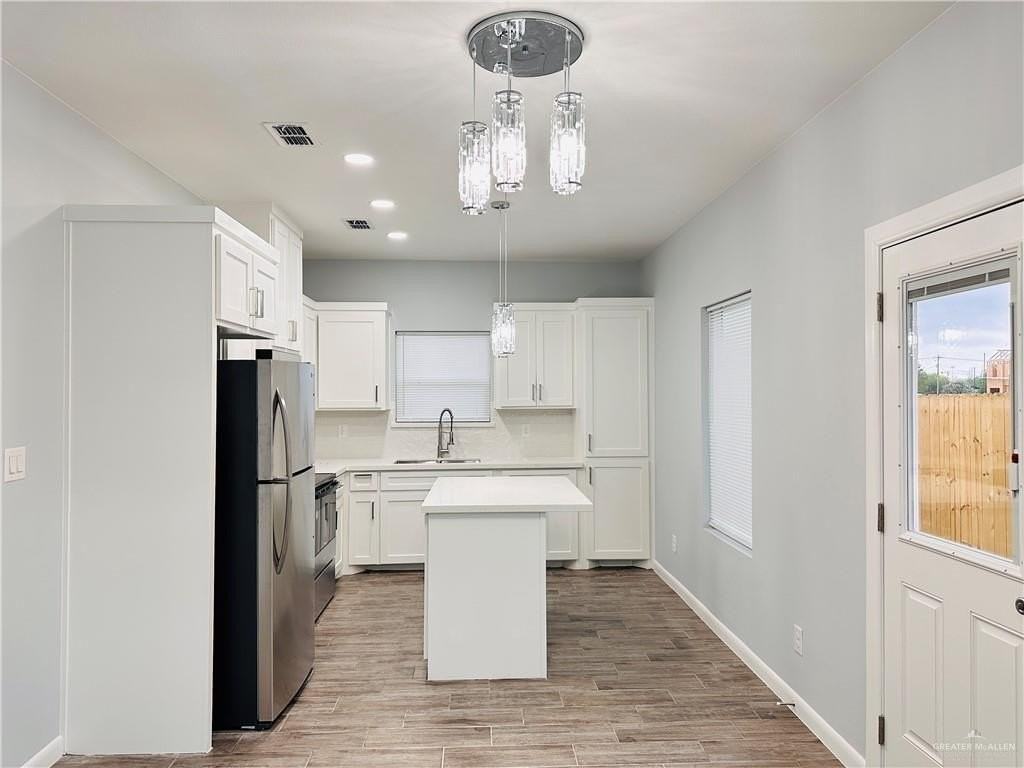 2304 E Viviana St #2 - Photo 3 of 14