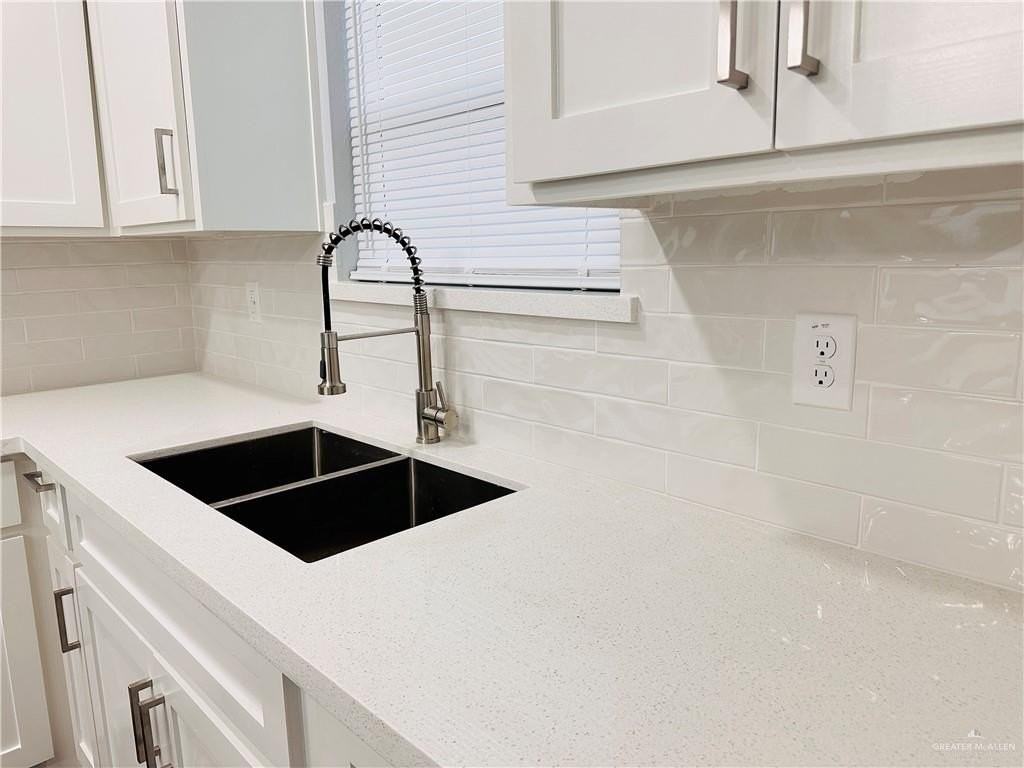 2304 E Viviana St #2 - Photo 5 of 14