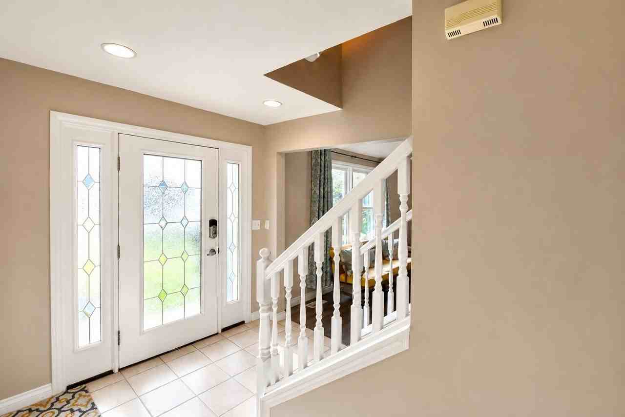 4697 Lauren Ln - Photo 4 of 26