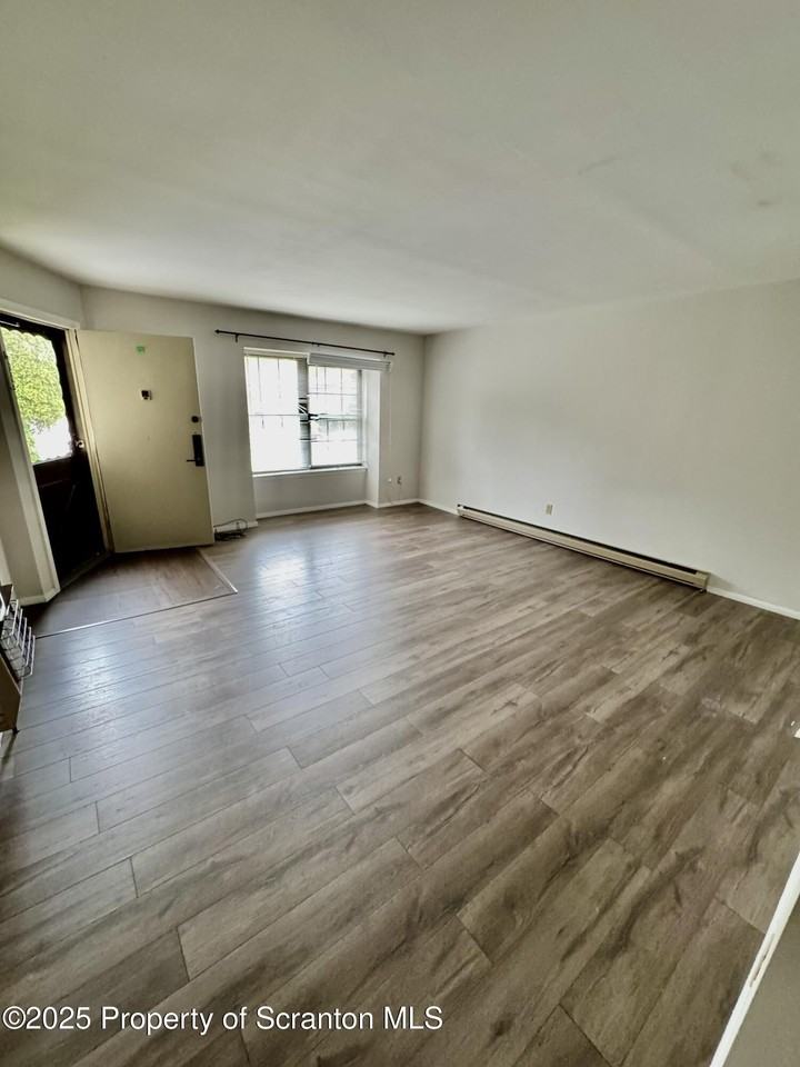 17 Hunts Ct - Photo 4 of 14