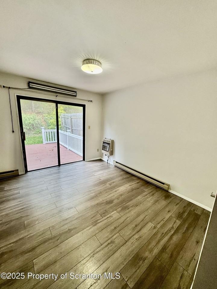 17 Hunts Ct - Photo 7 of 14