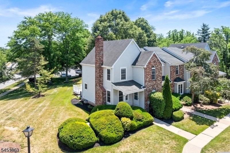 42 Shire Ct - Photo 3 of 26