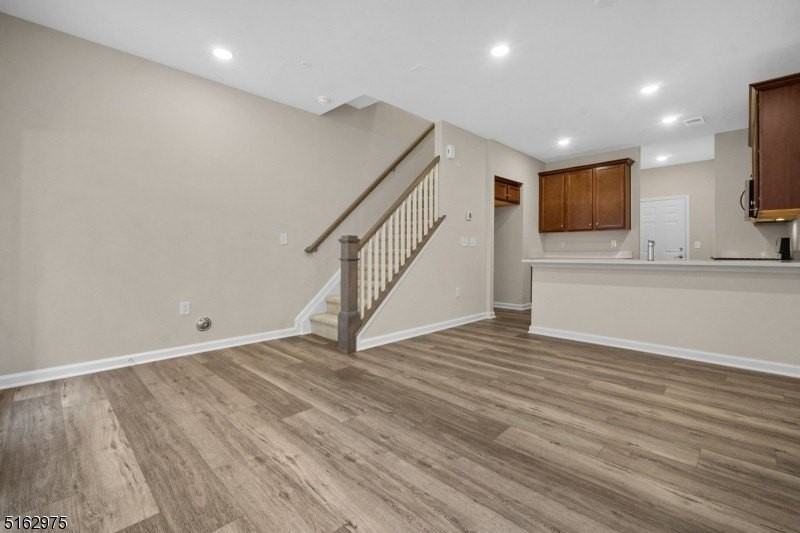 8 Jessica Ln - Photo 3 of 26