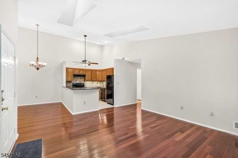 4006 Crawford Ct - Photo 4 of 26