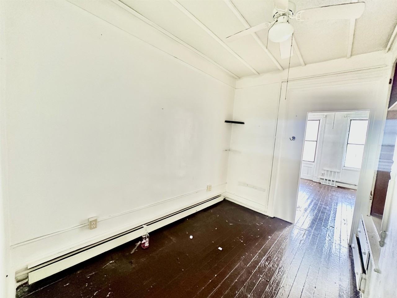 319 8th St #3R - Photo 2 of 11