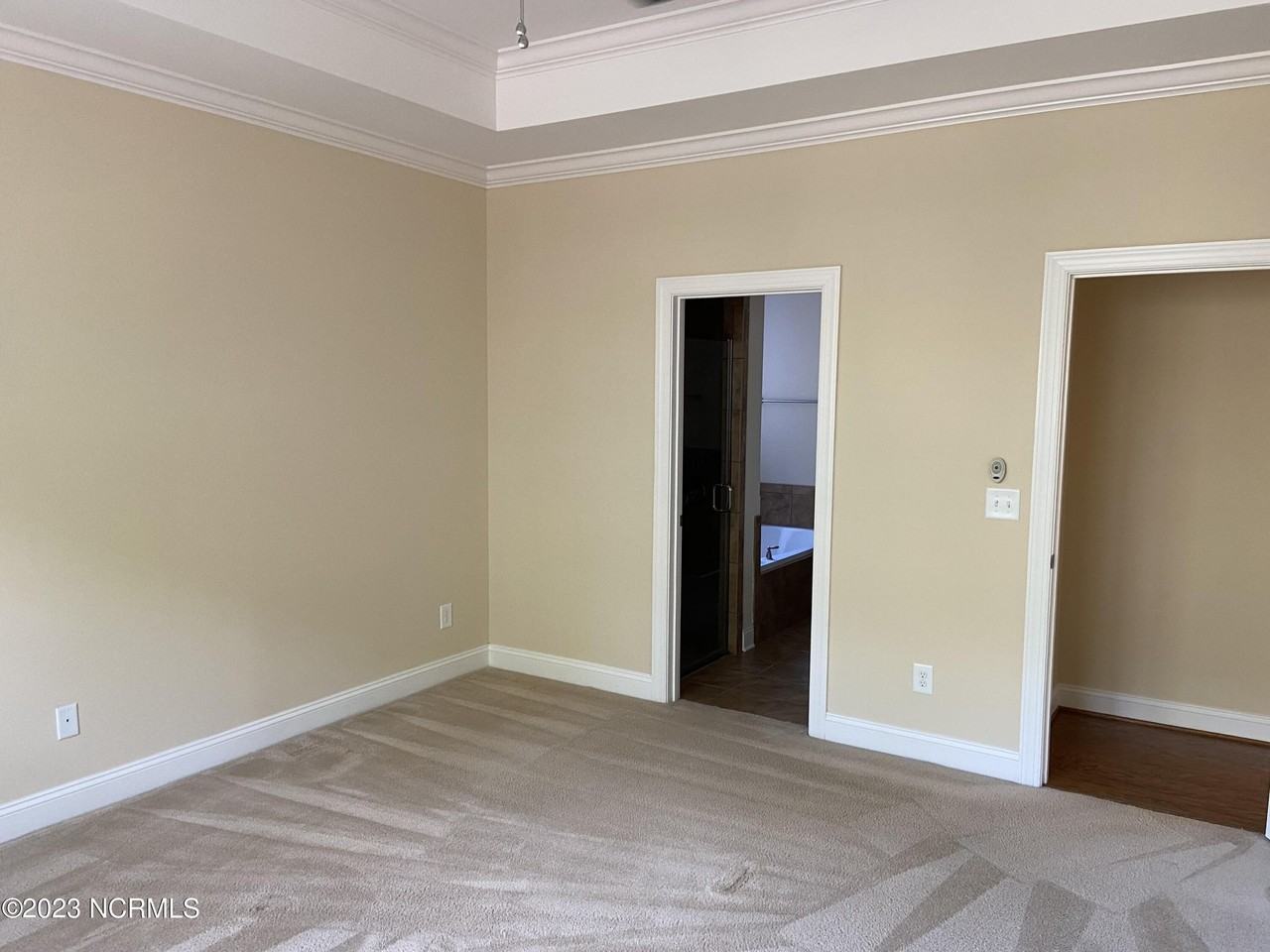 1113 Evangeline Dr - Photo 7 of 33