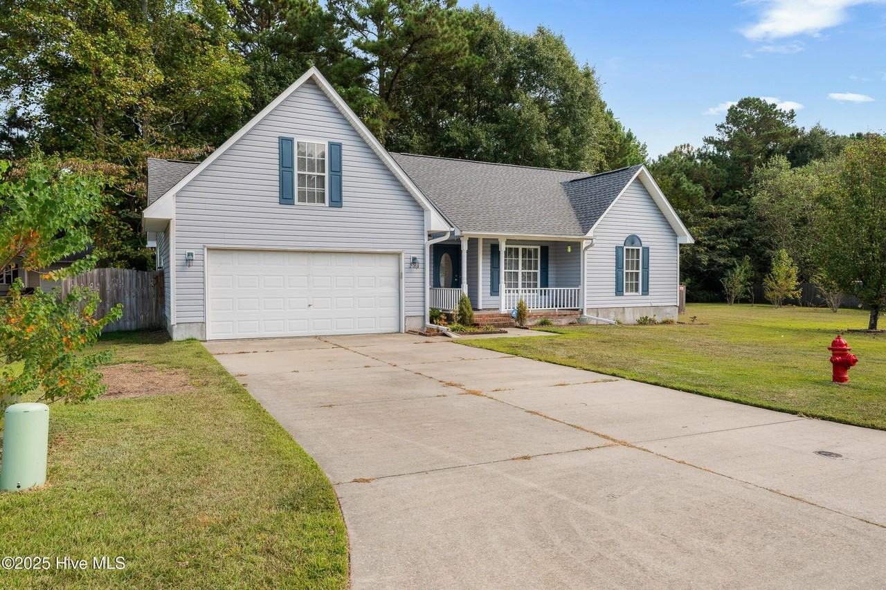 200 Druid Ct - Photo 2 of 32