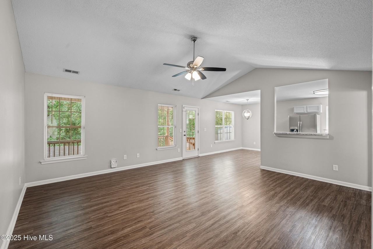 200 Druid Ct - Photo 5 of 32