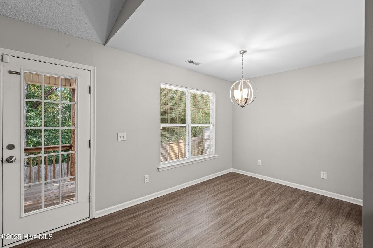 200 Druid Ct - Photo 7 of 32
