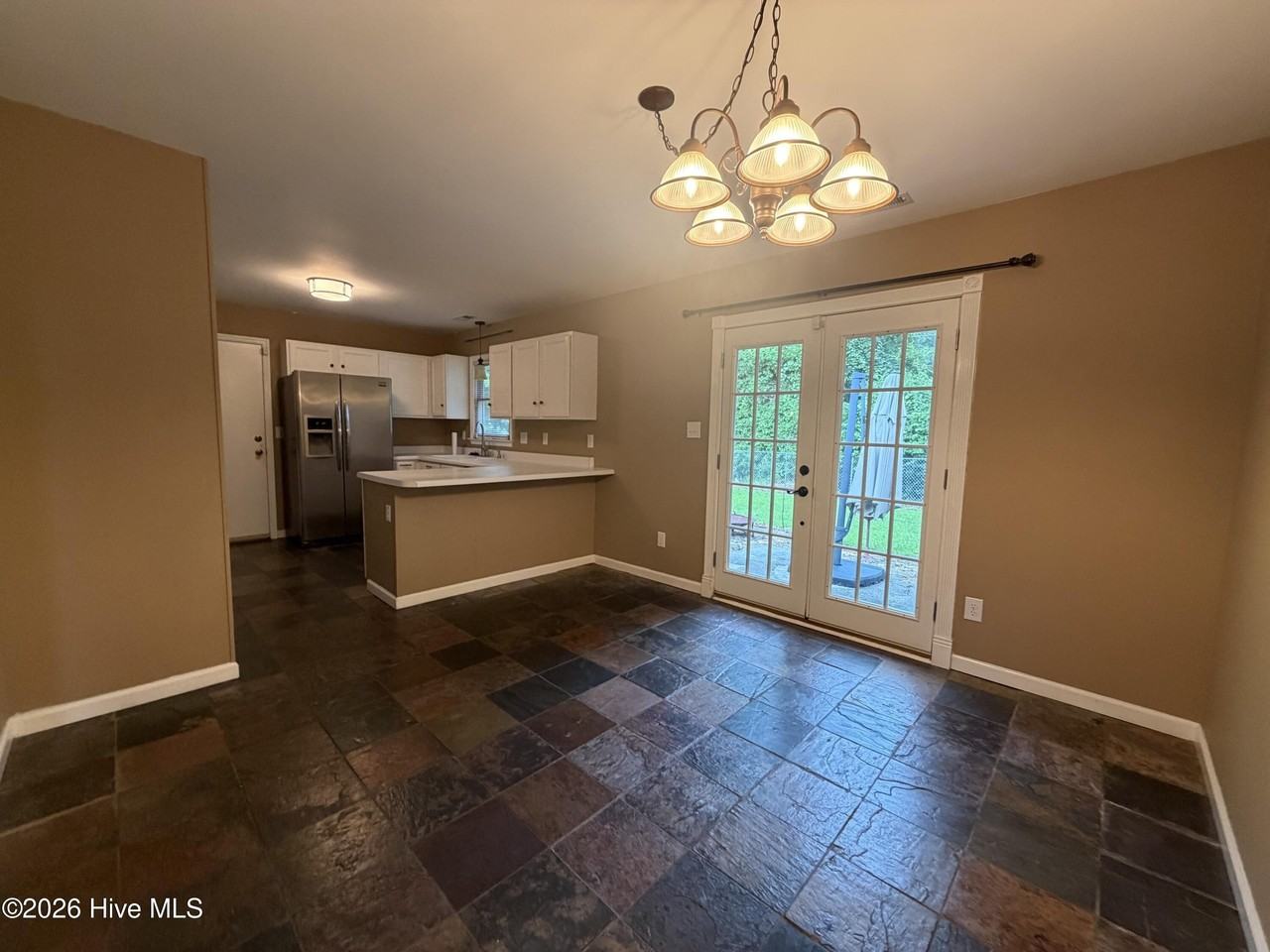 717 Mallard Dr - Photo 7 of 27