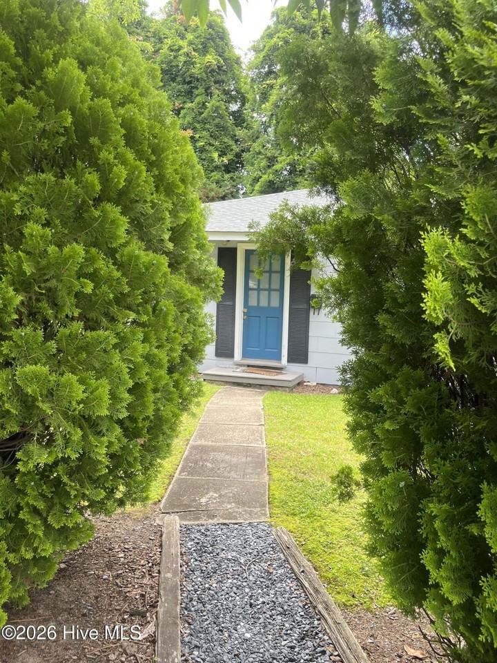 320 N Bennett St #A - Photo 4 of 8