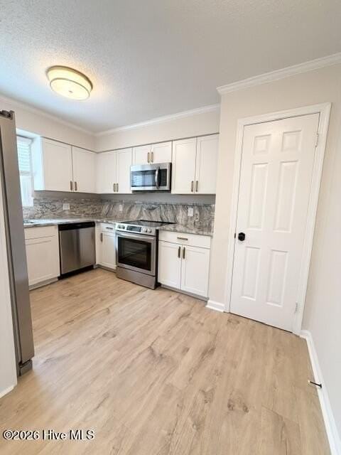 24 Scott St - Photo 6 of 18
