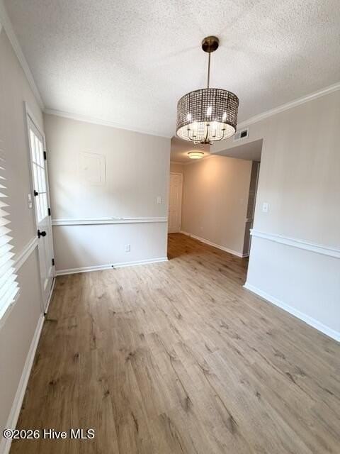 24 Scott St - Photo 7 of 18