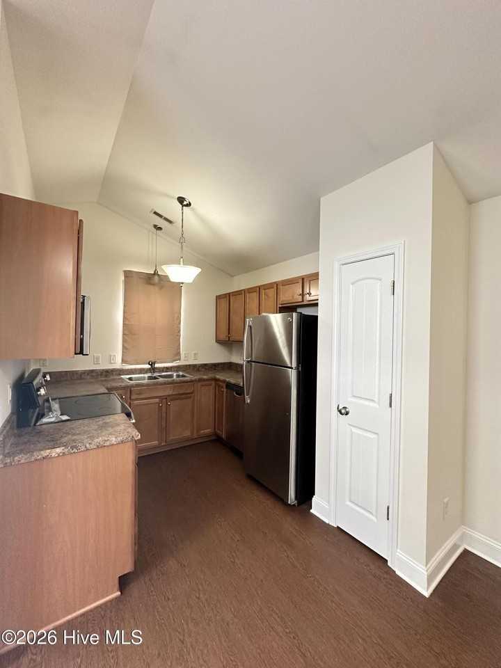 724 Kidder St - Photo 5 of 11