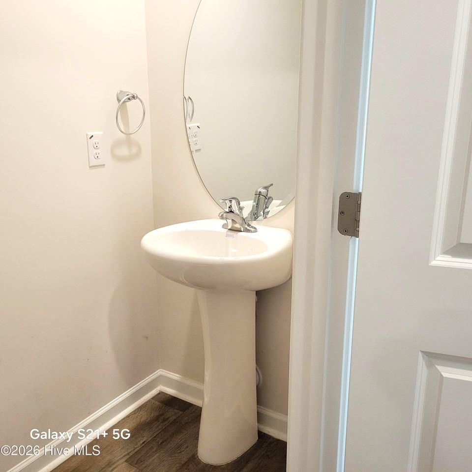 2709 Gracie Ln - Photo 5 of 36