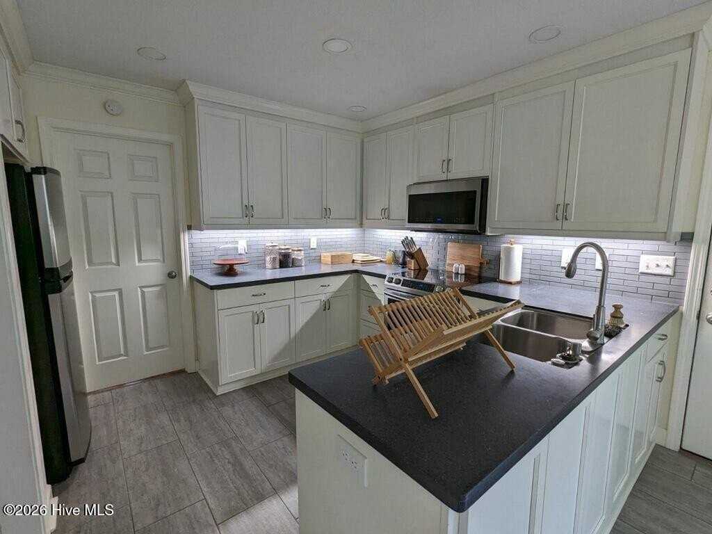 296 Ashbrook Dr - Photo 5 of 16