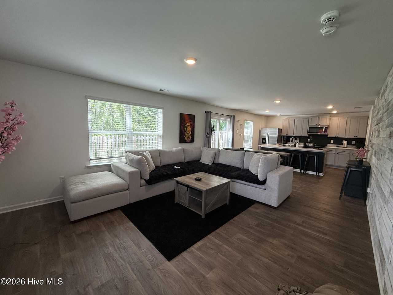 386 High Ridge Ct - Photo 3 of 27