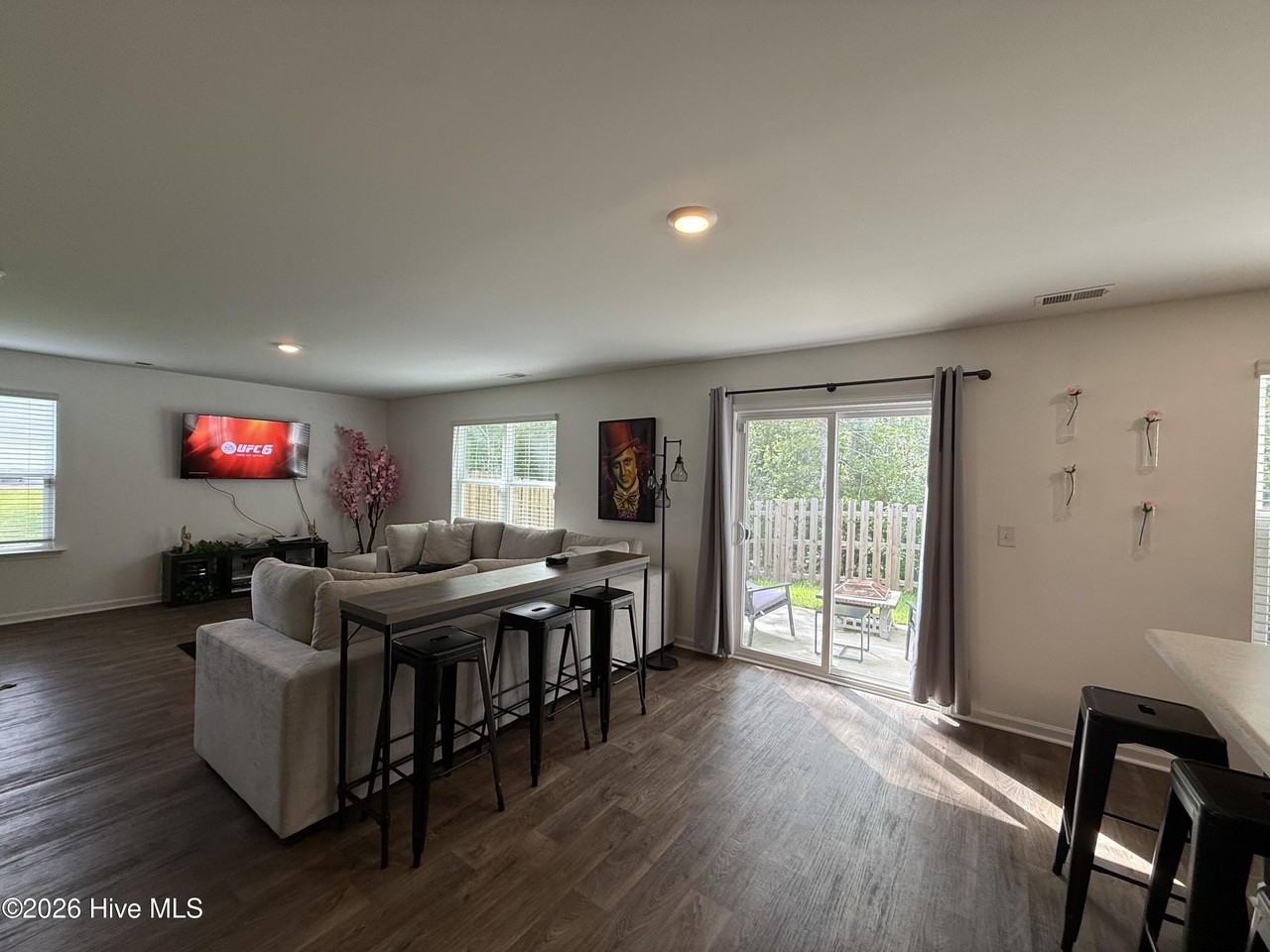 386 High Ridge Ct - Photo 7 of 27