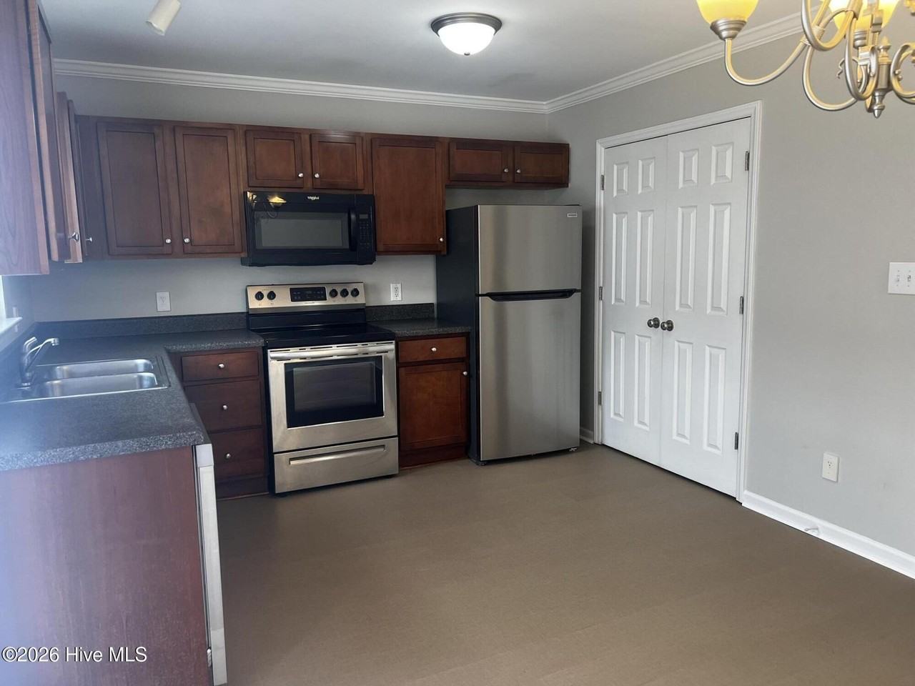 1500 Manning Forest Dr #A4 - Photo 5 of 20