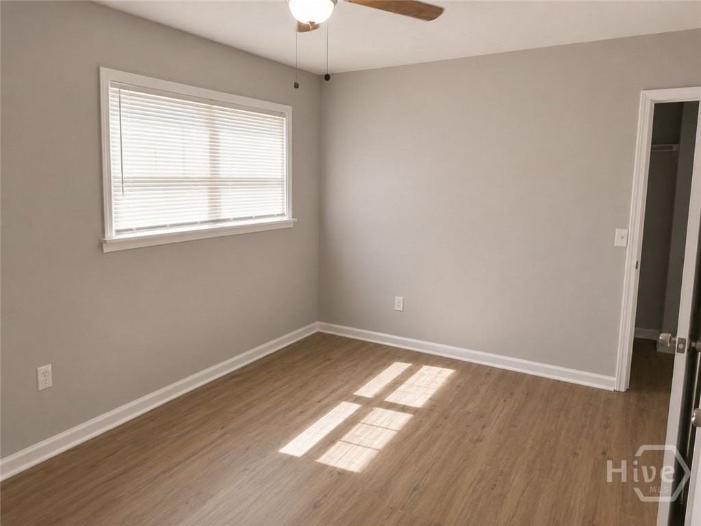 430 Martin Cir - Photo 6 of 8