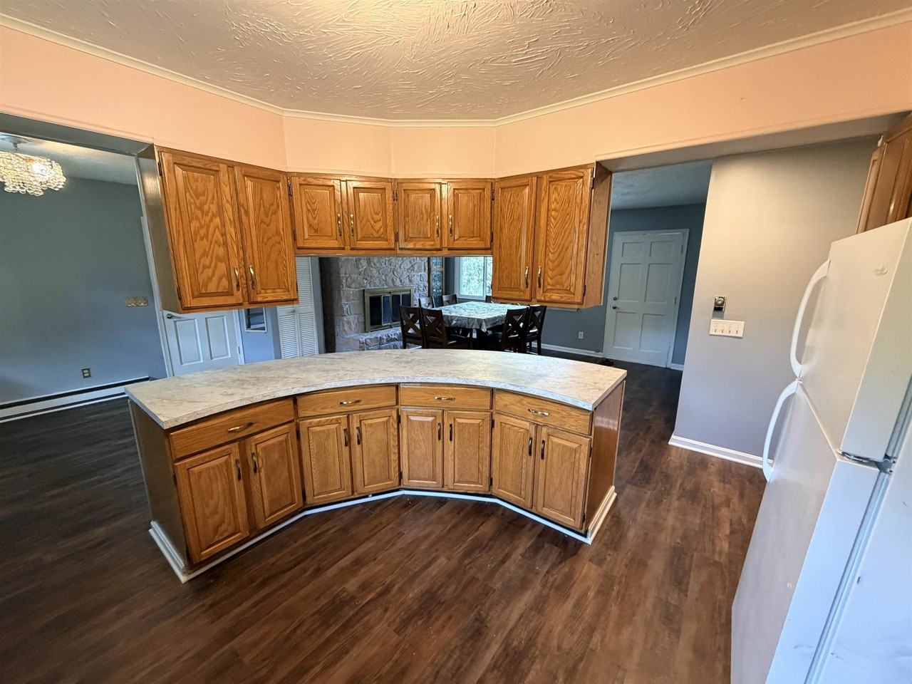 5950 Rawley Pike - Photo 6 of 14