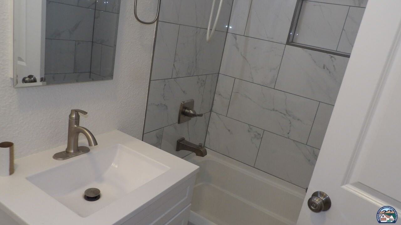 1167 N 18th St - Photo 2 of 10