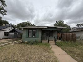 featured image of 2206 16th St