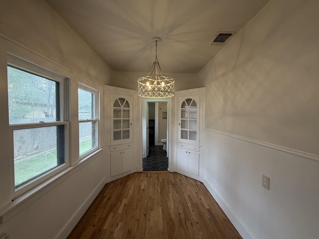 2206 16th St - Photo 6 of 27