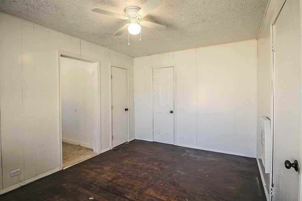 1805 Avenue R #A - Photo 3 of 11