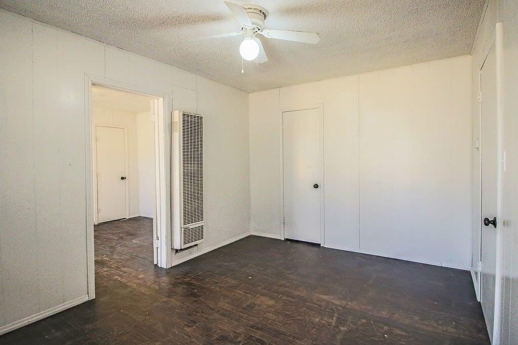1805 Avenue R #A - Photo 4 of 11