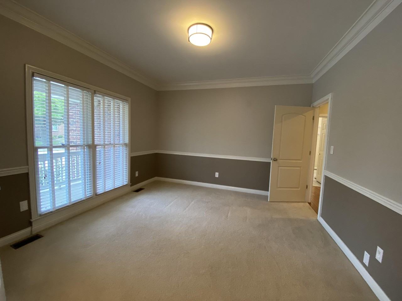 4224 Evergreen Dr - Photo 7 of 31