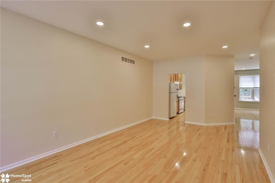 8149 Cross Creek Cir - Photo 7 of 48