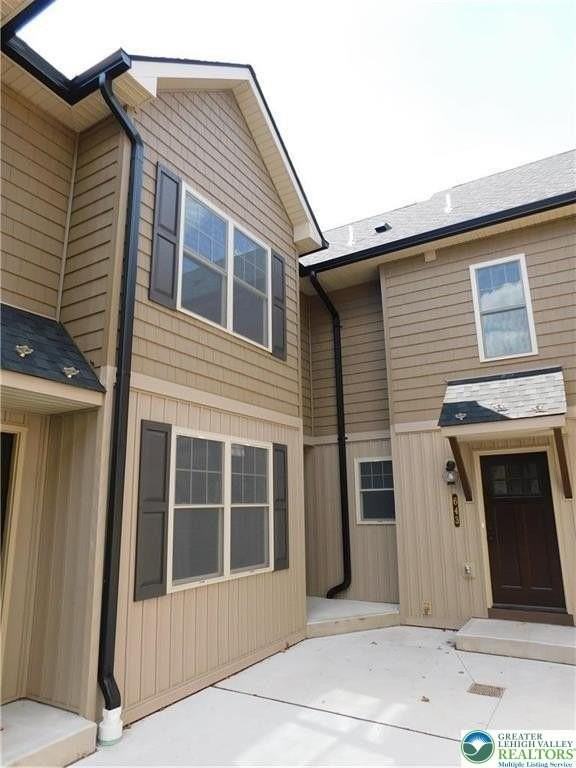 639 Linden St - Photo 2 of 17