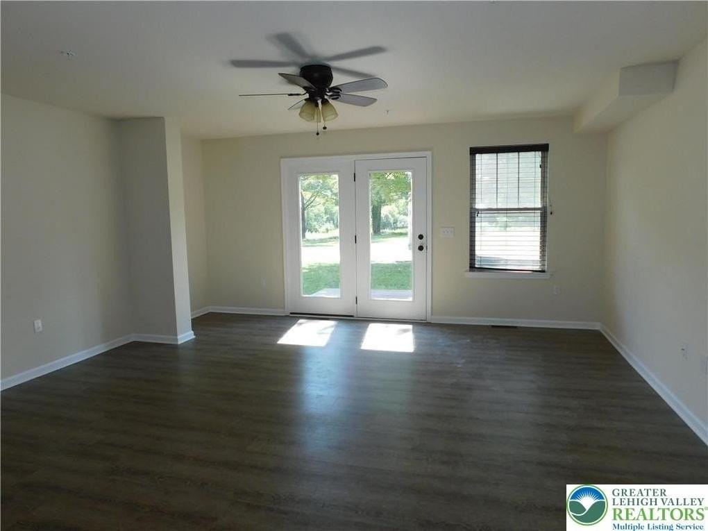 639 Linden St - Photo 6 of 17