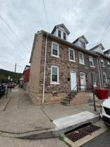552 Thomas St - Photo 1 of 1