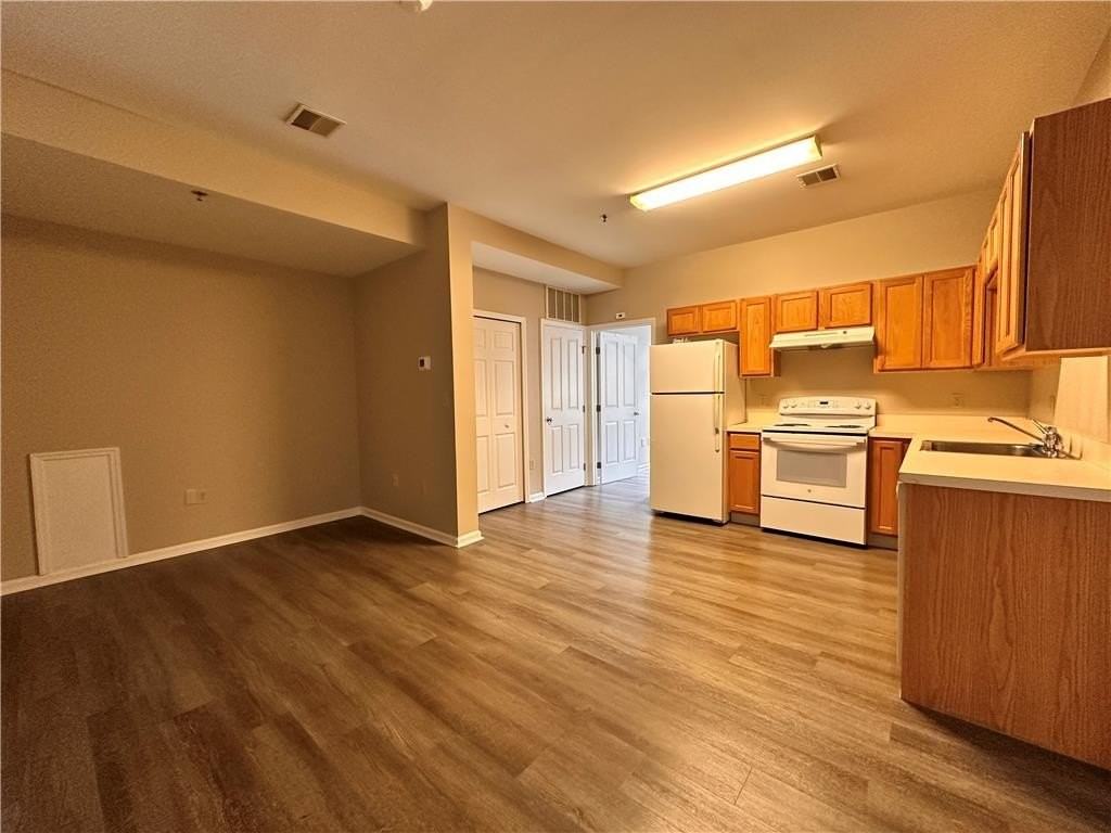 79 W Market St #S - Photo 3 of 13