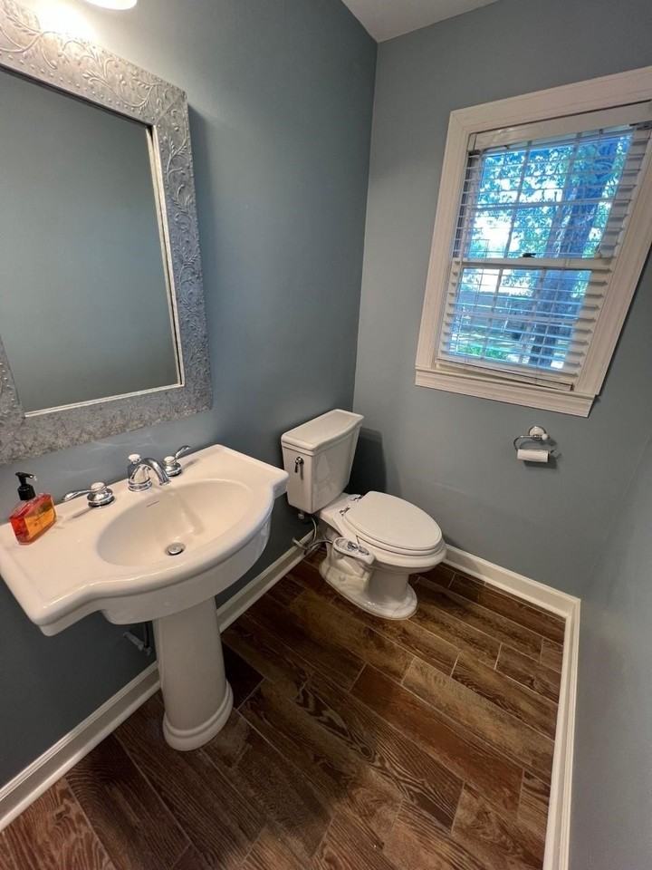 984 Eastwood Ter - Photo 5 of 16
