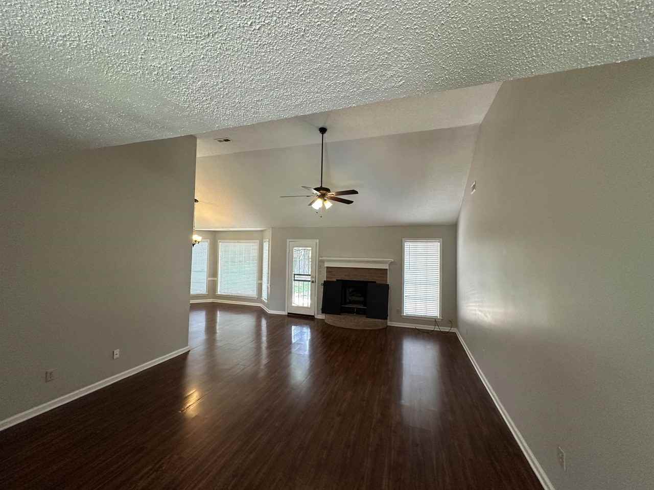 3574 Thistle Valley Ln - Photo 2 of 19