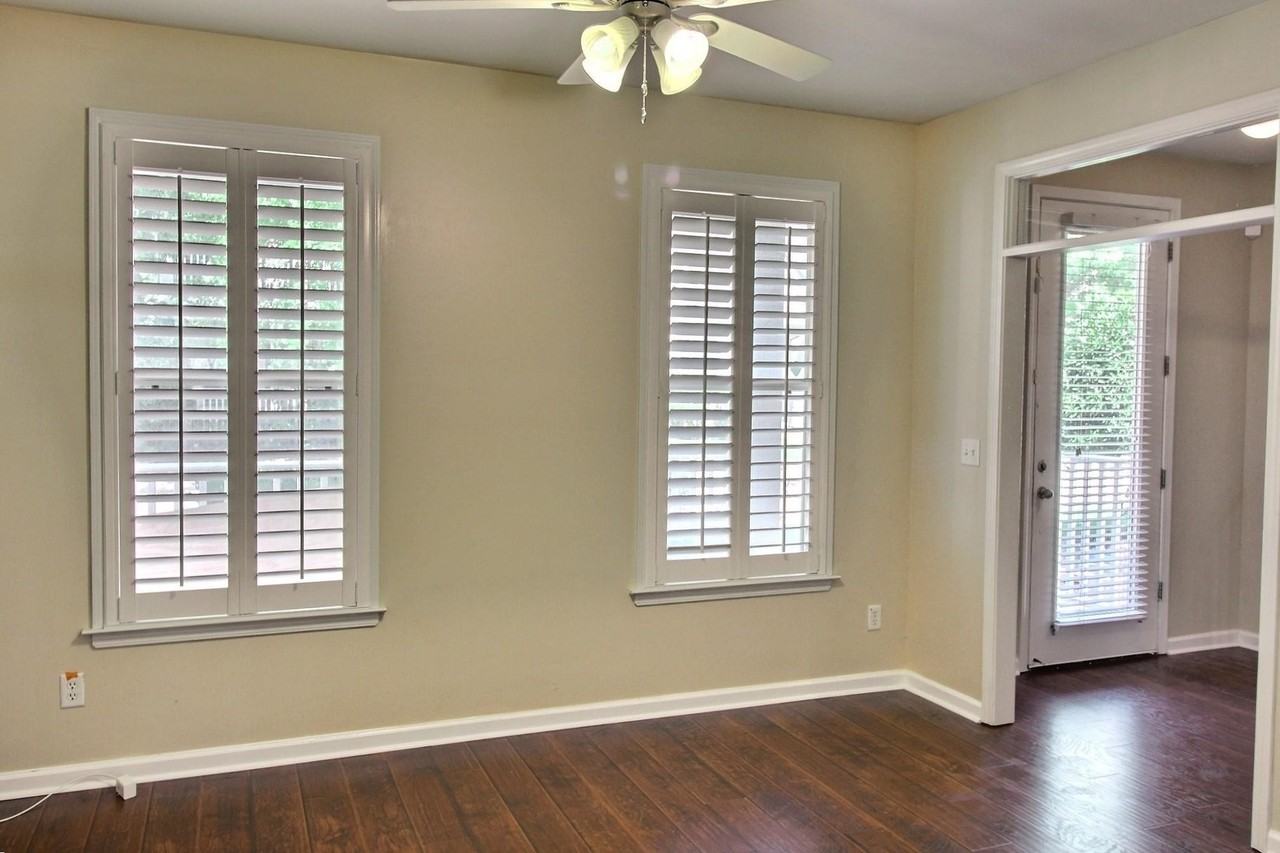 1368 Island Town Dr - Photo 3 of 21