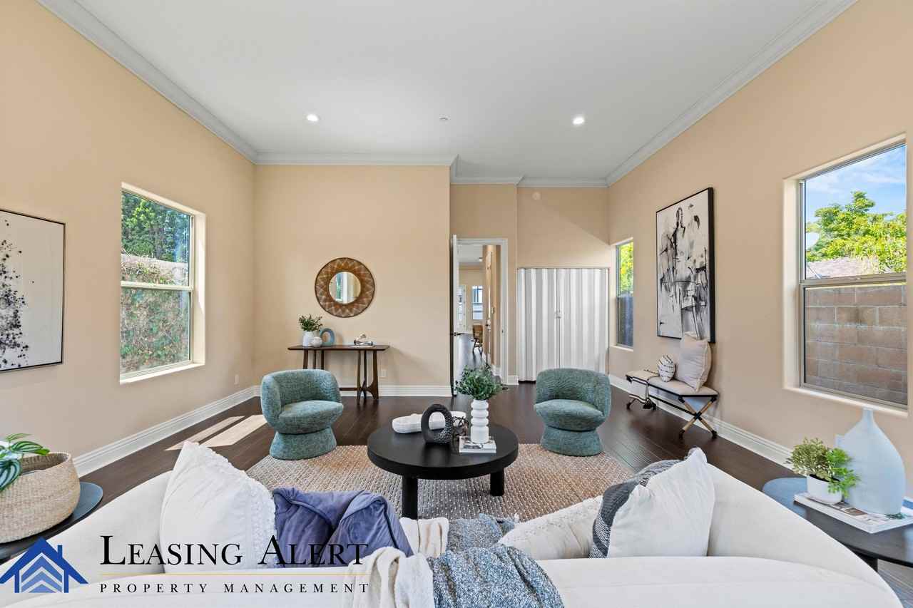 5011 Hayvenhurst Ave #1 - Photo 3 of 17