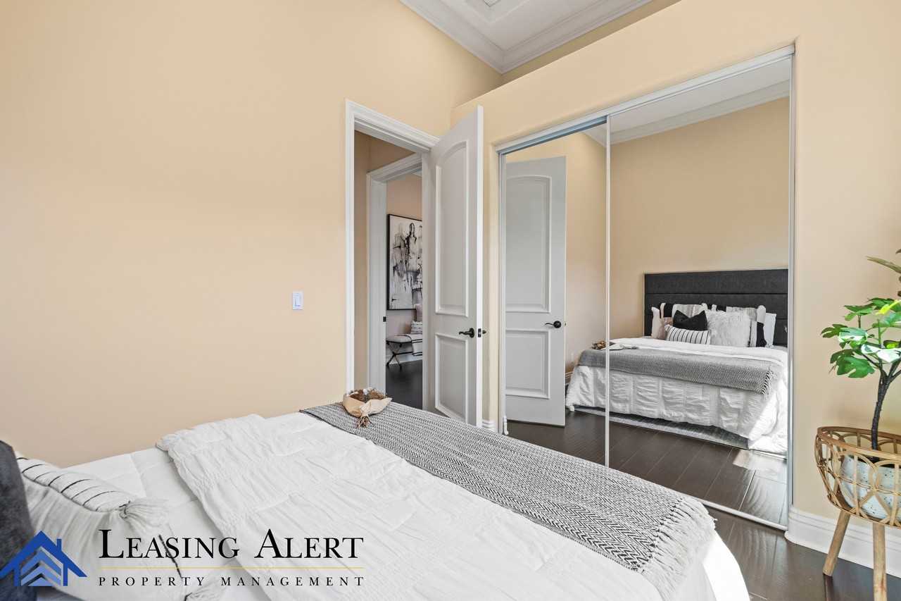 5011 Hayvenhurst Ave #1 - Photo 7 of 17